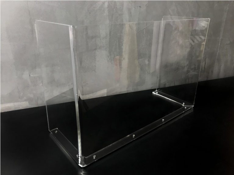 Παρμπρίζ  από διάφανο plexiglass για σκάφος